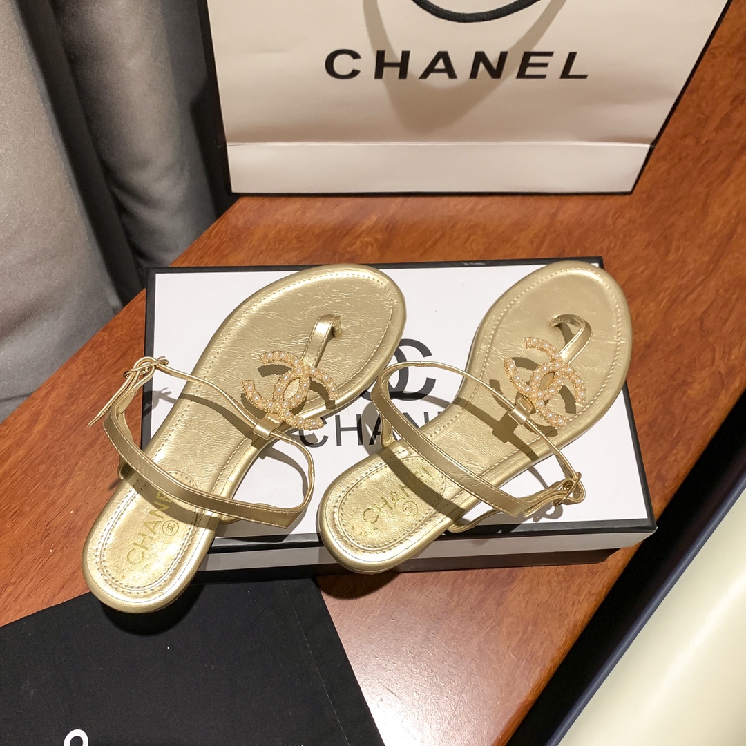 CHANEL GOLD PEARL CC LOGO THONG SANDALS GOLDEN - Image 5